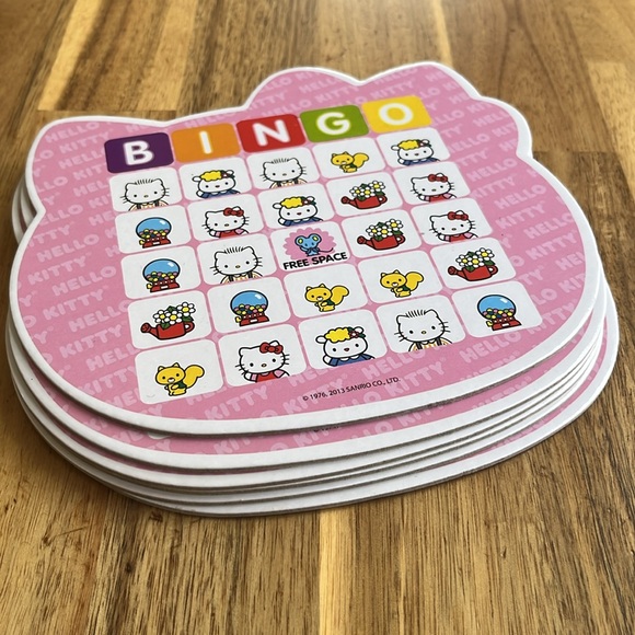 Sanrio Hello Kitty Big Roll Bingo Board Game - Picture 6 of 7